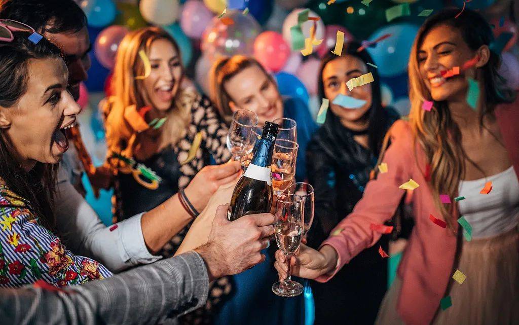 KTV音响投影设置与投影仪选购建议