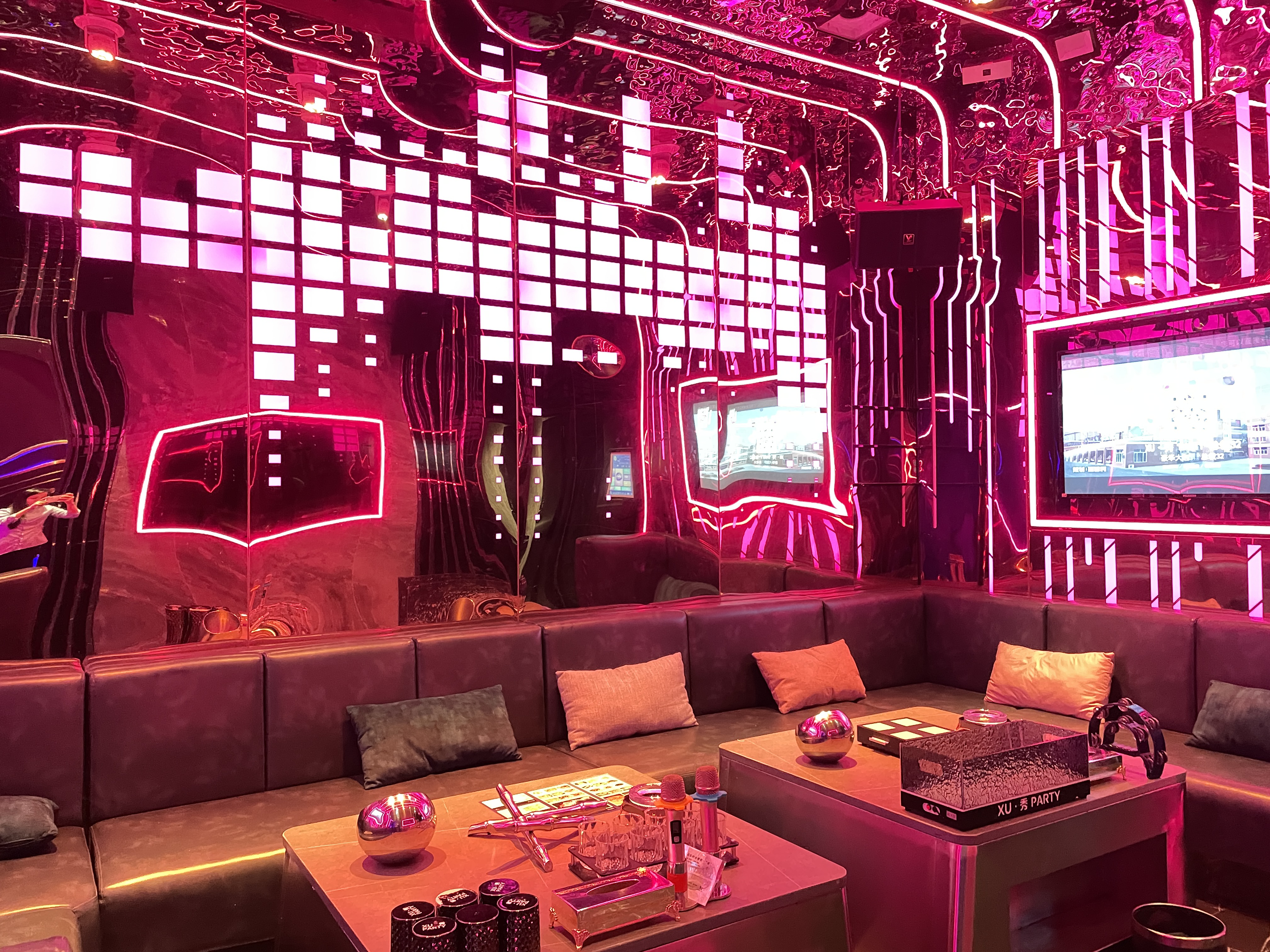 ktv设备中的舞台效果器选购指南