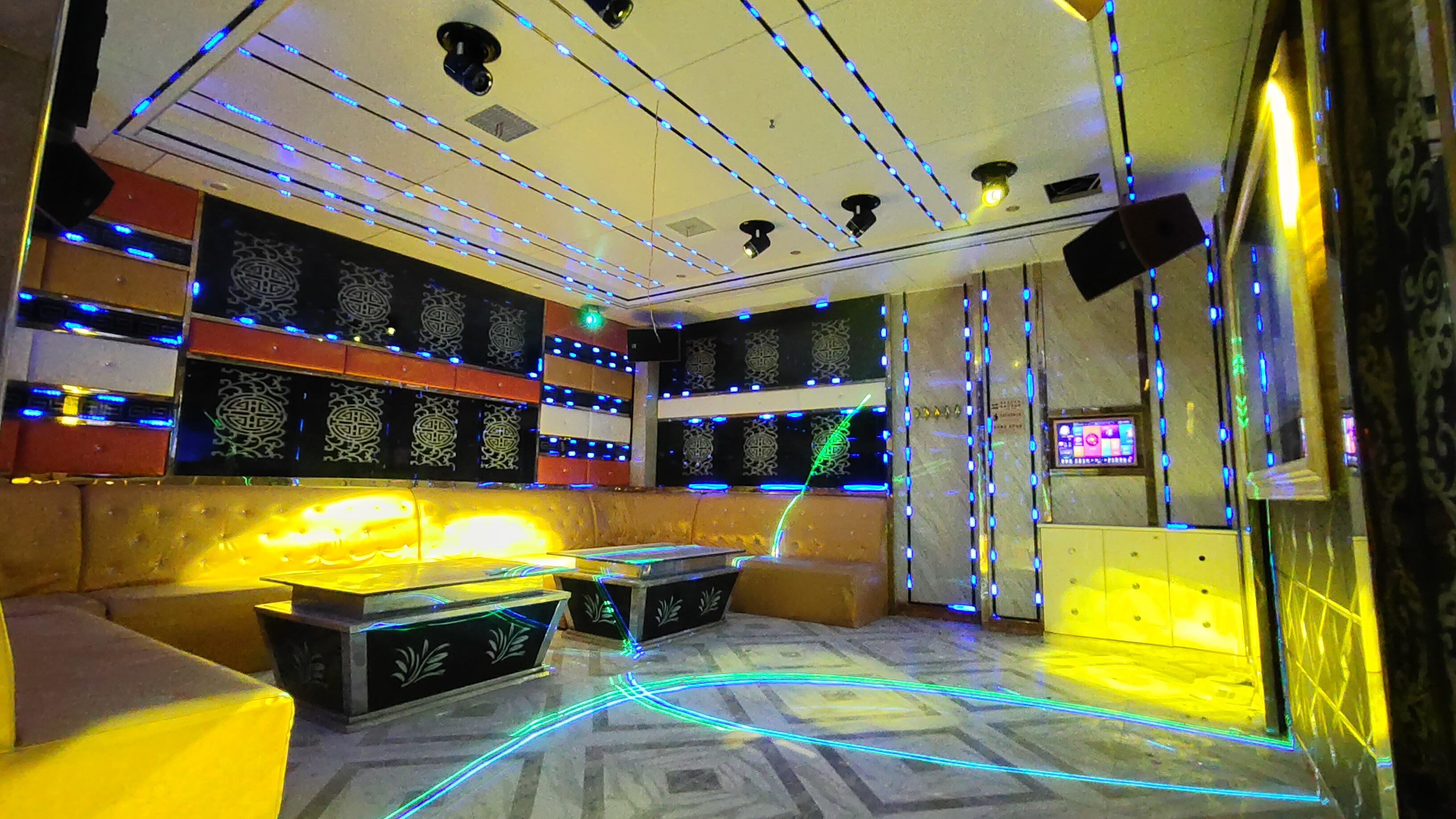 KTV设备中的KTV点歌机选购指南